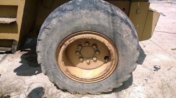 รถตักล้อยาง ยี่ห้อ KOMATSU รุ่น 507 รถตักล้อยาง ยี่ห้อ KOMATSU รุ่น 507