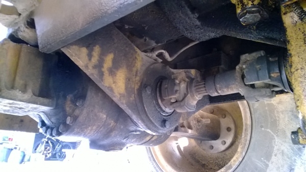 รถตักล้อยาง ยี่ห้อ KOMATSU รุ่น 507 รถตักล้อยาง ยี่ห้อ KOMATSU รุ่น 507