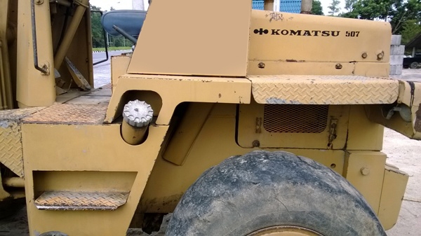 รถตักล้อยาง ยี่ห้อ KOMATSU รุ่น 507 รถตักล้อยาง ยี่ห้อ KOMATSU รุ่น 507