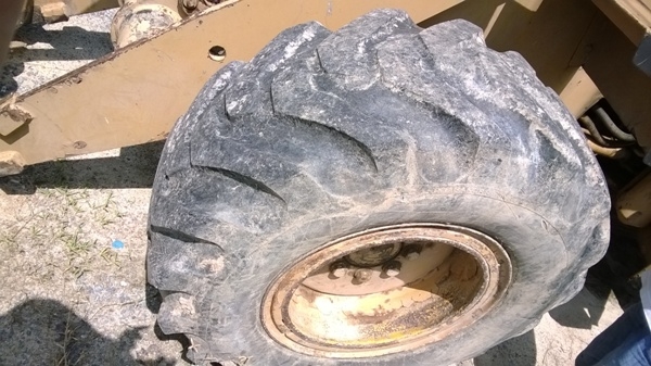 รถตักล้อยาง ยี่ห้อ KOMATSU รุ่น 507 รถตักล้อยาง ยี่ห้อ KOMATSU รุ่น 507