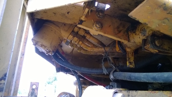 รถตักล้อยาง ยี่ห้อ KOMATSU รุ่น 507 รถตักล้อยาง ยี่ห้อ KOMATSU รุ่น 507