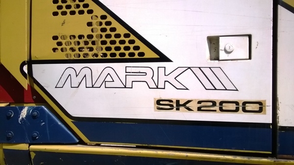 รถแบคโฮ ยี่ห้อ KOBELCO รุ่น SK200 MARK 3