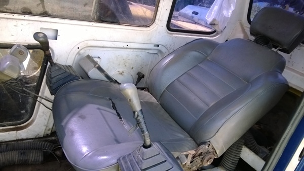 รถแบคโฮ ยี่ห้อ KOBELCO รุ่น SK200 MARK 3