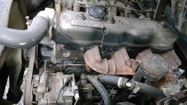 รถบรรทุก 6 ล้อ ยี่ห้อ ISUZU