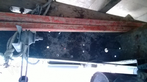 รถบรรทุก 6 ล้อ ยี่ห้อ ISUZU