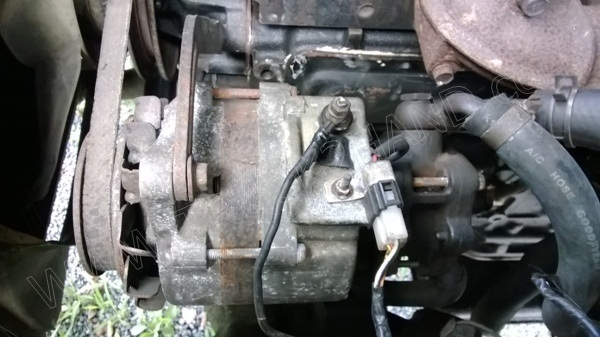 รถบรรทุก 6 ล้อ ยี่ห้อ ISUZU