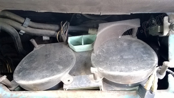 รถบรรทุก 6 ล้อ ยี่ห้อ ISUZU