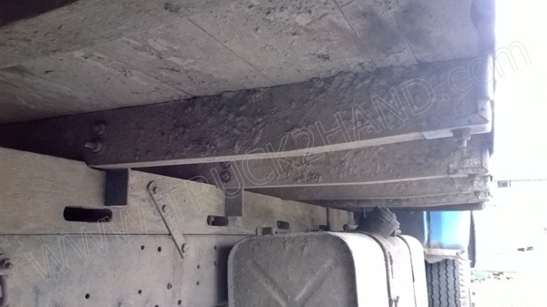 รถบรรทุก 6 ล้อ ยี่ห้อ ISUZU