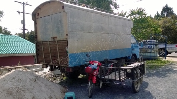 รถบรรทุก 6 ล้อ ยี่ห้อ ISUZU