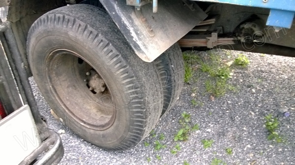 รถบรรทุก 6 ล้อ ยี่ห้อ ISUZU