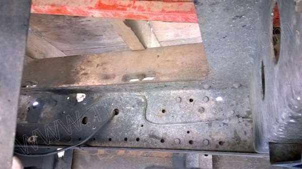 รถบรรทุก 6 ล้อ ยี่ห้อ ISUZU