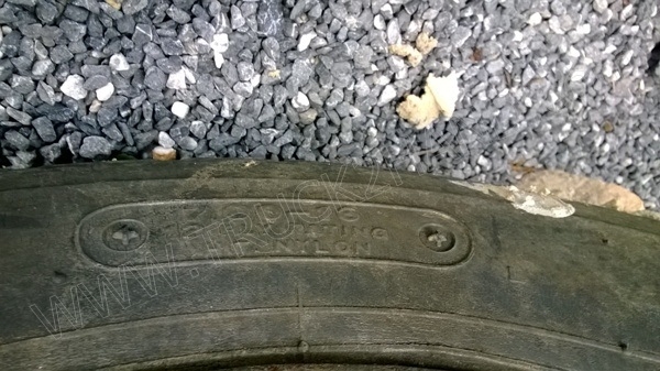 รถบรรทุก 6 ล้อ ยี่ห้อ ISUZU