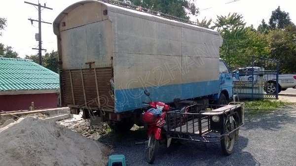 รถบรรทุก 6 ล้อ ยี่ห้อ ISUZU