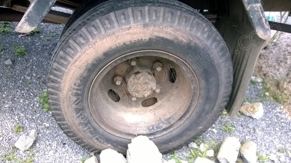 รถบรรทุก 6 ล้อ ยี่ห้อ ISUZU