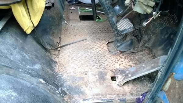 รถบรรทุก 6 ล้อ ยี่ห้อ ISUZU