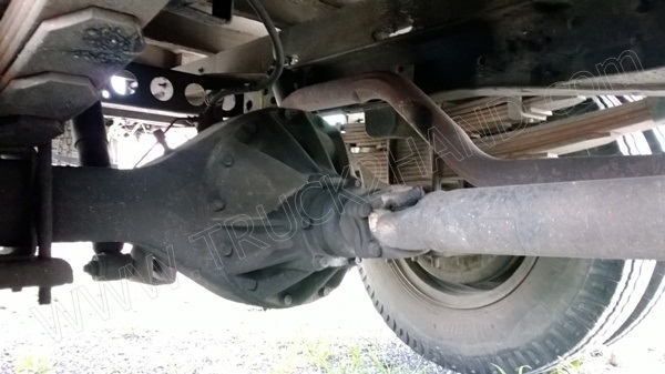 รถบรรทุก 6 ล้อ ยี่ห้อ ISUZU