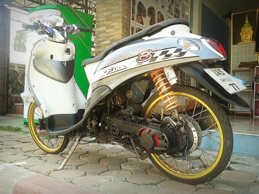 ฟีโน่ ราคเบาๆ10000บาท มาก่อนได้ก่อนน่ะครับ