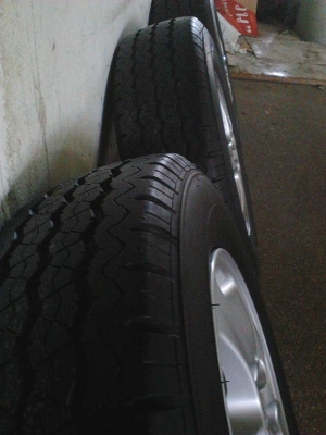 ขายยาง ใหม่ๆ ป้ายแดง ปี 13 พร้อมแม็กใหม่เอี่ยม