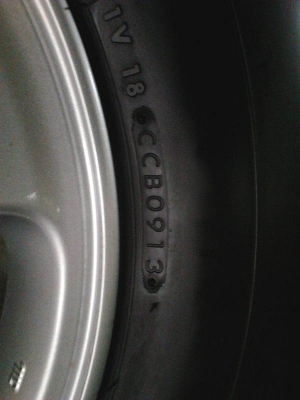 ขายยาง ใหม่ๆ ป้ายแดง ปี 13 พร้อมแม็กใหม่เอี่ยม