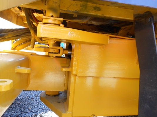 ขายรถบด DYNAPAC ราคา 1000000 บาท ขายรถบด DYNAPAC ราคา 1000000 บาท