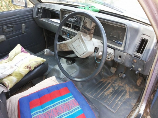 **55,000 บ.ต่อรอง**ขายกระบะแค็ป เข้าไร่เข้าสวน ISUZU KB2500 เครื่องมังกรทองยอดนิยม  เครื่องแน่นดี แรง ประหยัด เกียร์ดีไม่หลุด ช่วงล่างแน่น คัสซีดี มีตำหนิ ปะด้านหน้าซ้ายหน่อย ดามบนล่างแล้ว กระบะดีพื้นดีไม่ผุ หัวเก๋งดีมีผุนิดหน่อย คอนโซลดี ล้อแม็ก ยางดี4เส