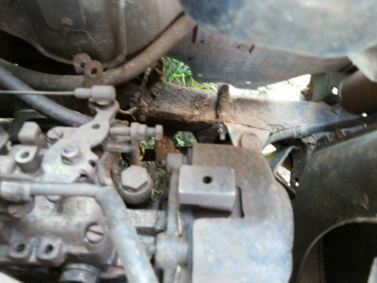 **55,000 บ.ต่อรอง**ขายกระบะแค็ป เข้าไร่เข้าสวน ISUZU KB2500 เครื่องมังกรทองยอดนิยม  เครื่องแน่นดี แรง ประหยัด เกียร์ดีไม่หลุด ช่วงล่างแน่น คัสซีดี มีตำหนิ ปะด้านหน้าซ้ายหน่อย ดามบนล่างแล้ว กระบะดีพื้นดีไม่ผุ หัวเก๋งดีมีผุนิดหน่อย คอนโซลดี ล้อแม็ก ยางดี4เส