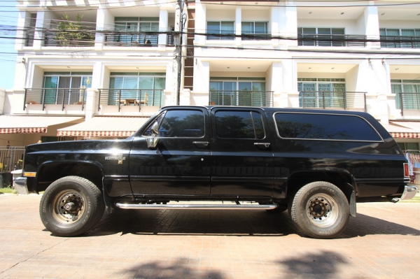ขาย chevrolet suburban 1986