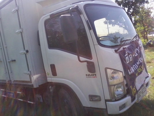 ขายรถตู้บรรทุกแห้ง ISUZU 2 เพลา 4 ล้อ ยาง 6 เส้น 4 สูบ 130 แรงม้า