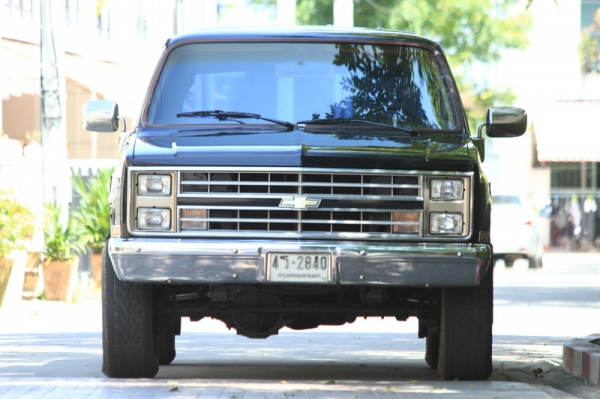 ขาย chevrolet suburban 1986