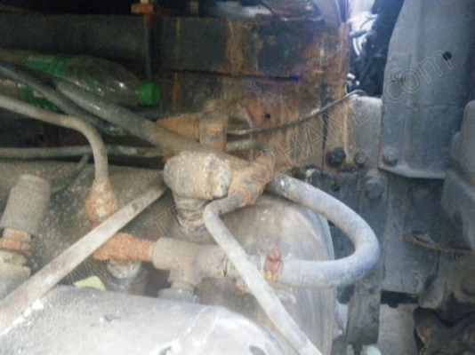 รถบรรทุก 10 ล้อตู้เปียก ยี่ห้อ HINO