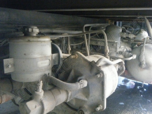 รถบรรทุก 10 ล้อตู้เปียก ยี่ห้อ HINO