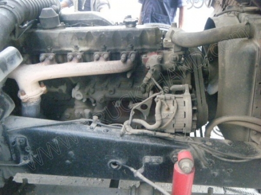 รถบรรทุก 10 ล้อตู้เปียก ยี่ห้อ HINO