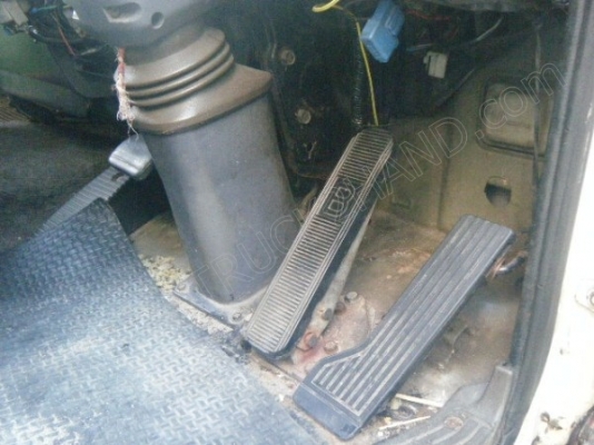 รถบรรทุก 10 ล้อตู้เปียก ยี่ห้อ HINO