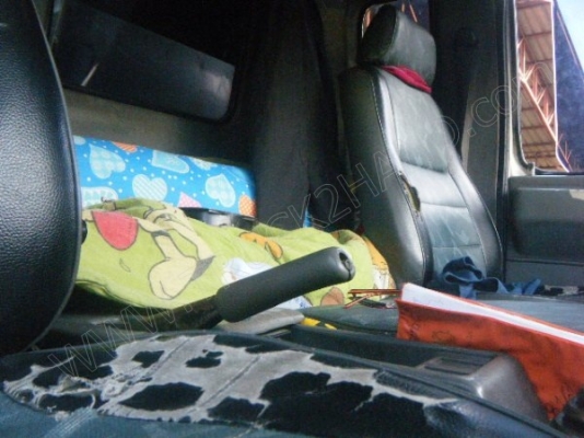 รถบรรทุก 10 ล้อตู้เปียก ยี่ห้อ HINO