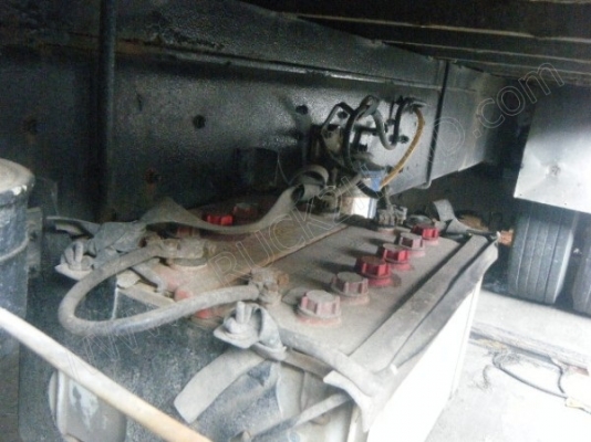 รถบรรทุก 10 ล้อตู้เปียก ยี่ห้อ HINO