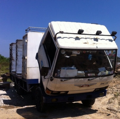 ขายถูก. รถบรรทุก 6 ล้อ HINO FB 113  สภาพพร้อมใช้. ติดต่อ เบียร์ 087-8238885 Ais 095-549-6823 true