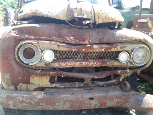 ขายหัวรถโตโยต้า 6 ล้อ โบราณ ขาย 38,500.- /หัว