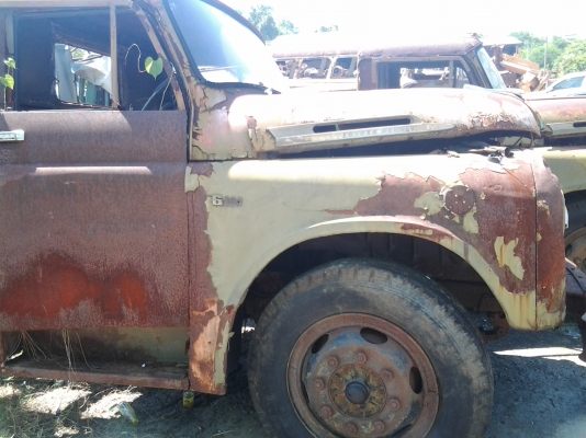 ขายหัวรถโตโยต้า 6 ล้อ โบราณ ขาย 38,500.- /หัว