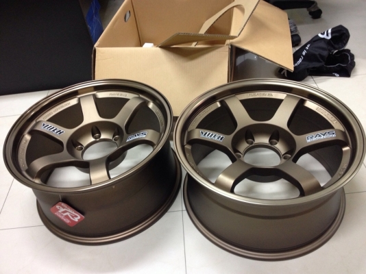 แม็กte37 suv ขอบ18 ถูกๆครับ จัดพร้อมยางของแถมเพียบบ