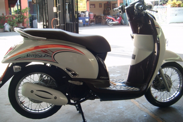 ขายสกู็้ปปี้ ปี55 ชื้อมามือ1ใช้เองทะเบียนโอนภาษี57