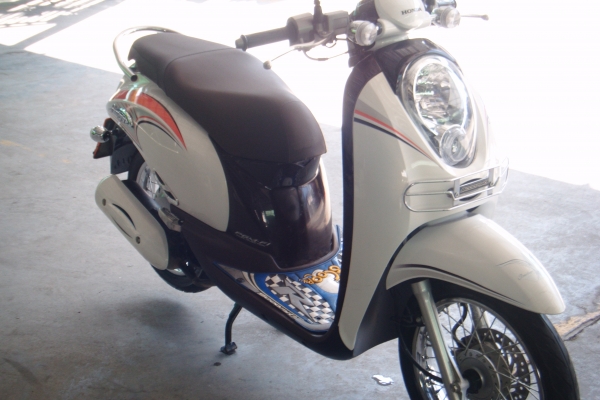 ขายสกู็้ปปี้ ปี55 ชื้อมามือ1ใช้เองทะเบียนโอนภาษี57