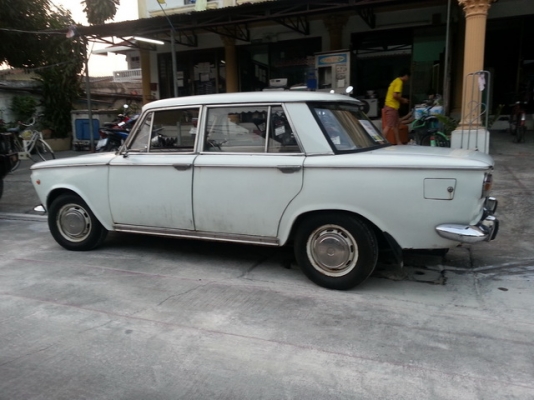 ขาย Fiat 1500 หล่อๆ " น่าสะสม " ขาย Fiat 1500 หล่อๆ " น่าสะสม "
