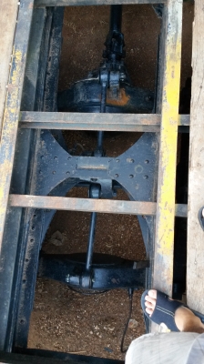 ขายช่วงล่างสิบล้อเพลาเดียวทั้งชุด