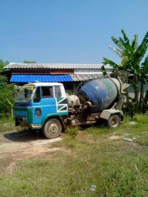 ขายรถโม่ปูน 6ล้อ Isuzu JCM เครื่อง 6BD-165 แรง ขนาด2.5คิว เอกสารสัญญาซื้อขาย ไม่มีทะเบียน