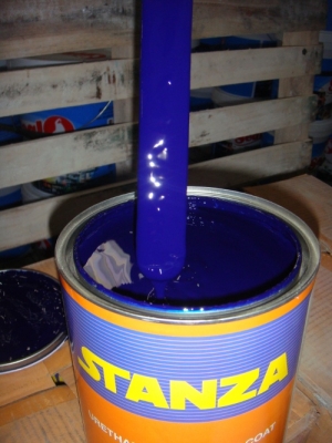 ขายสีแห้งเร็ว สีน้ำเงิน กลละ180 บาท (3.5 ลิตร) เป็นสีรถยนต์โล๊ะสต็อก เหลือ 8 กล