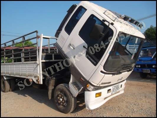 ขายด่วน รถบรรทุก 6 ล้อ HINO FD3H 210 แรง ช่วงยาว 6.4M รถสวยมาก สภาพพร้อมใช้งาน ราคาสุดคุ้ม