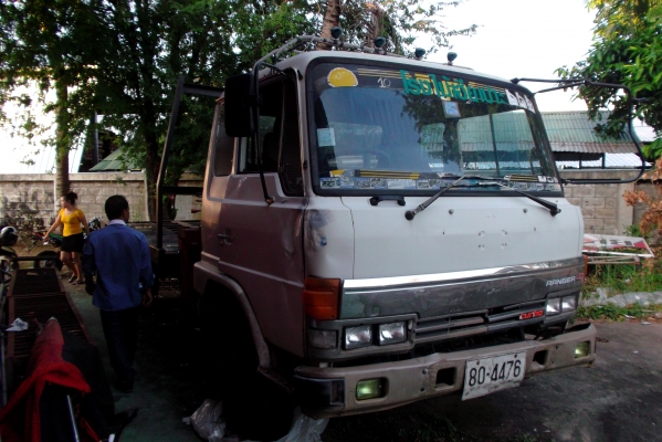 ขายด่วนรถ6ล้อFDเครือง185แรงม้ารถสวยมากติดเครน3ตัน