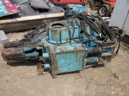 ขาย-ตัวตอกซีทไพล์ (Vibro hammer) พร้อมตู้คอนโทรล มือสองเก่าญี่ปุ่น เพียง 165,000 บาท