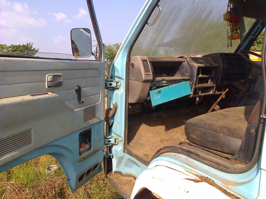 ขายรถหกล้อ100แรง มีทะเบียน ม.79