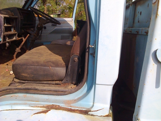 ขายรถหกล้อ100แรง มีทะเบียน ม.79